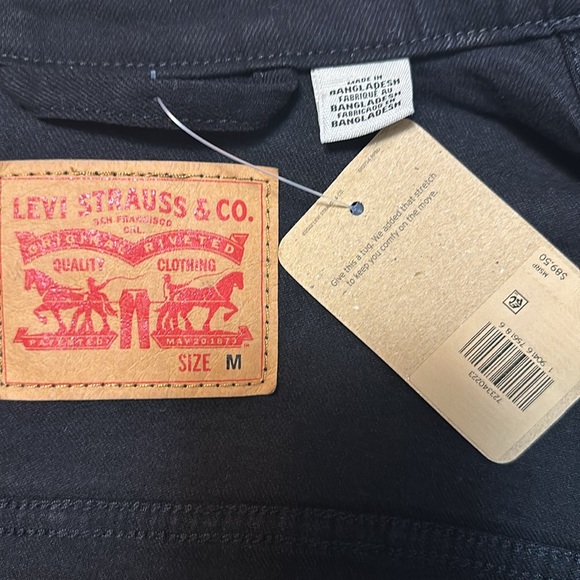 NWT denim Levi’s Trucker Jacket - Picture 4 of 5